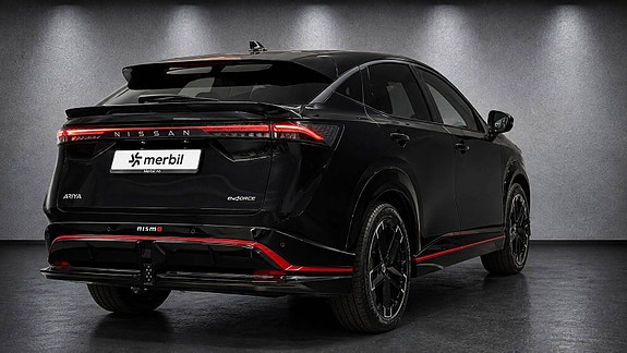 Nissan Ariya 4 of 30