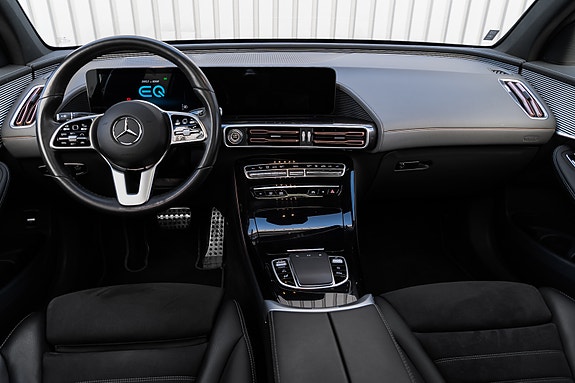Mercedes-Benz EQC400 15 of 30