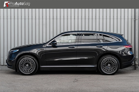 Mercedes-Benz EQC400 2 of 30