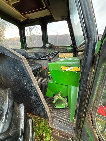 John Deere 2030 23 of 25