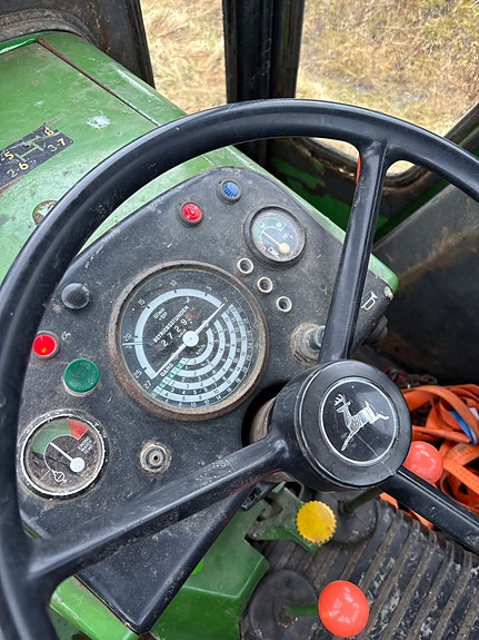 John Deere 2030 21 of 25