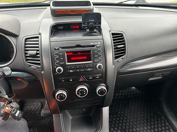 Kia Sorento 15 of 19