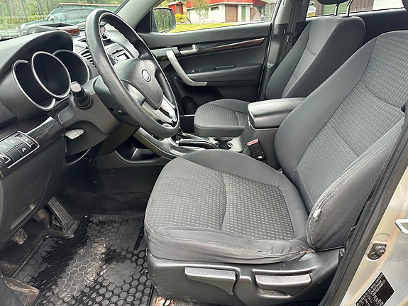 Kia Sorento 16 of 19