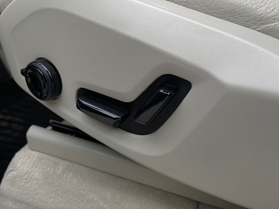 Volvo XC90 24 of 30