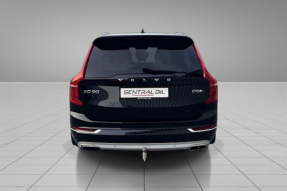Volvo XC90 8 of 30