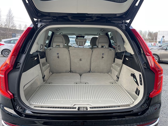 Volvo XC90 20 of 30