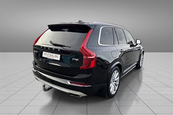 Volvo XC90 9 of 30