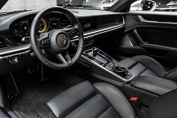 Porsche 911 28 of 30