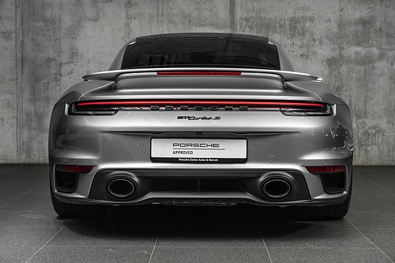 Porsche 911 12 of 30