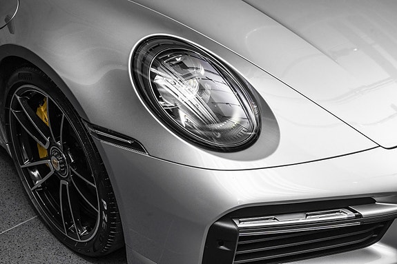 Porsche 911 15 of 30