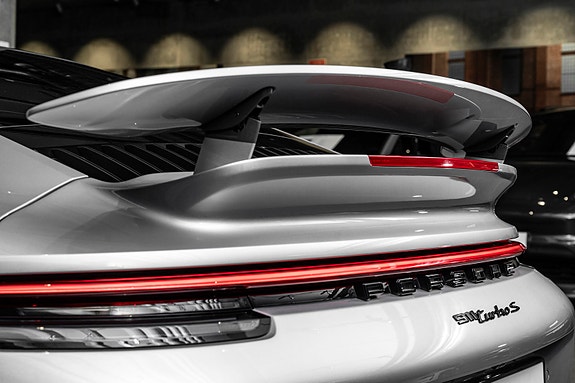 Porsche 911 8 of 30