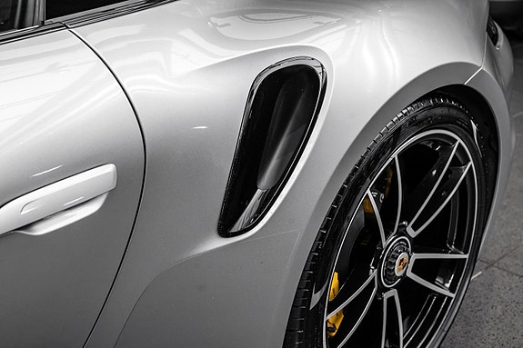 Porsche 911 25 of 30
