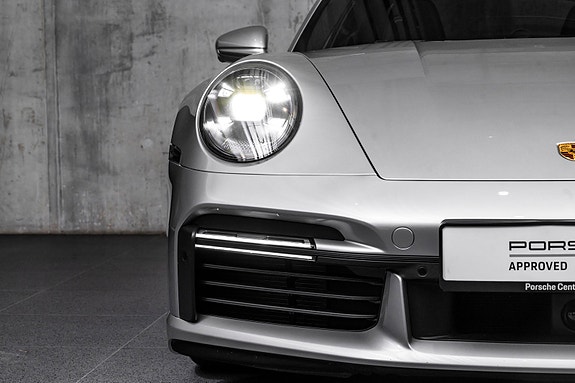 Porsche 911 13 of 30