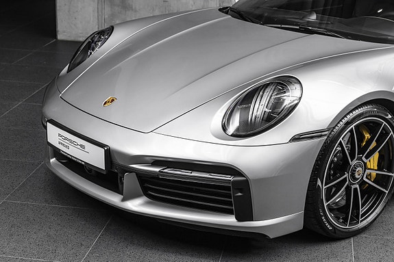 Porsche 911 4 of 30