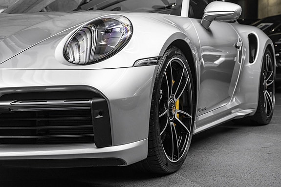 Porsche 911 6 of 30