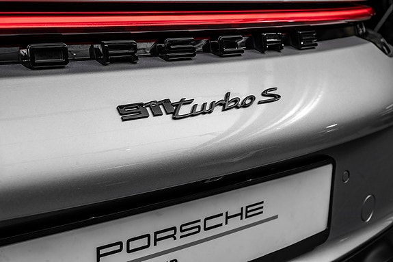 Porsche 911 18 of 30