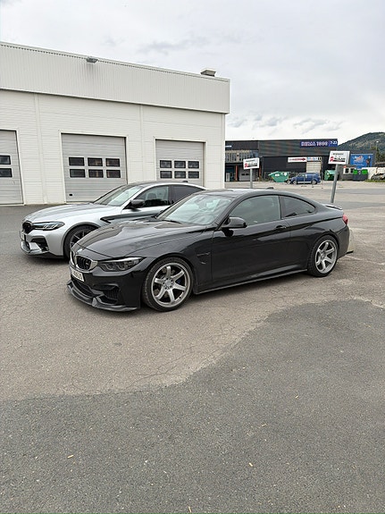 BMW M4 2 of 30