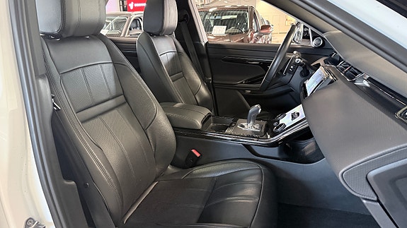 Land Rover Range Rover Evoque 16 of 30