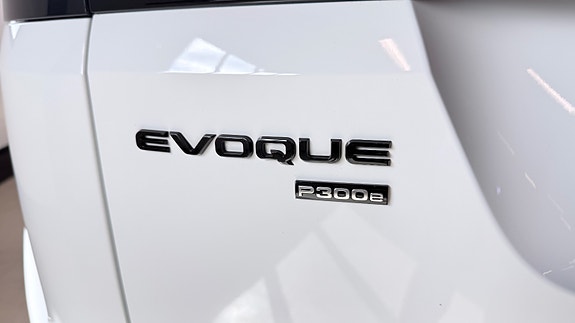 Land Rover Range Rover Evoque 9 of 30