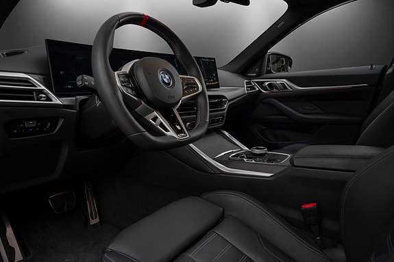 BMW i4 29 of 30