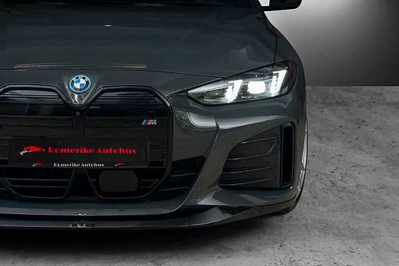 BMW i4 10 of 30