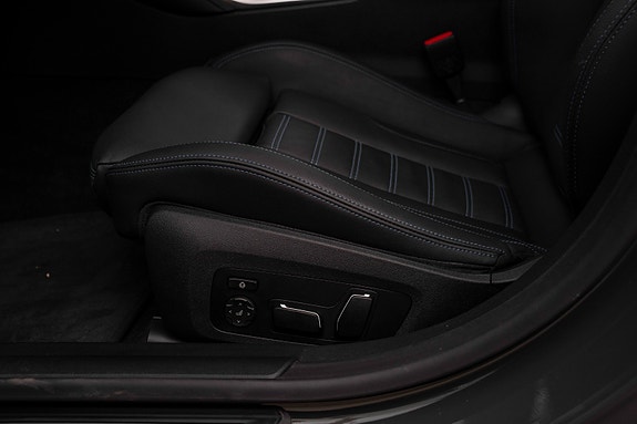 BMW i4 25 of 30