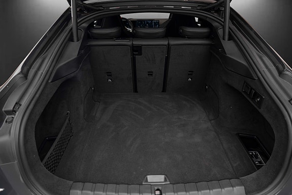 BMW i4 19 of 30