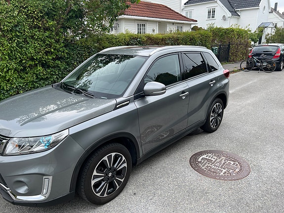 Suzuki Vitara 2 of 16