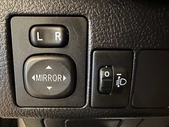Toyota Auris 6 of 30