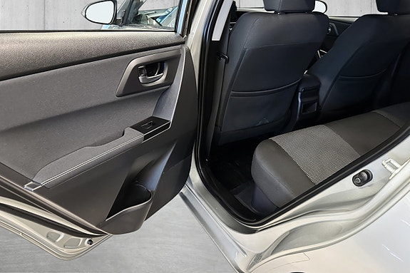 Toyota Auris 29 of 30