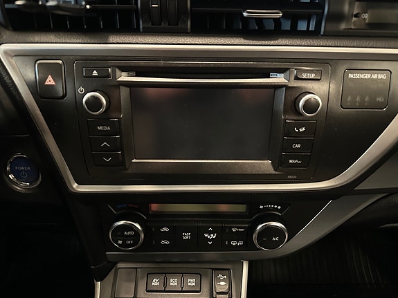 Toyota Auris 20 of 30