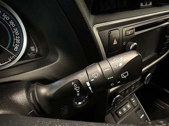Toyota Auris 16 of 30