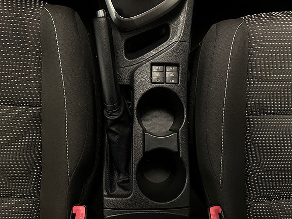 Toyota Auris 18 of 30