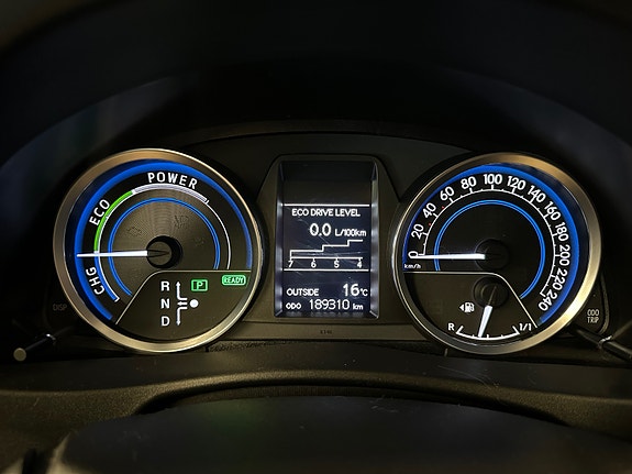 Toyota Auris 22 of 30