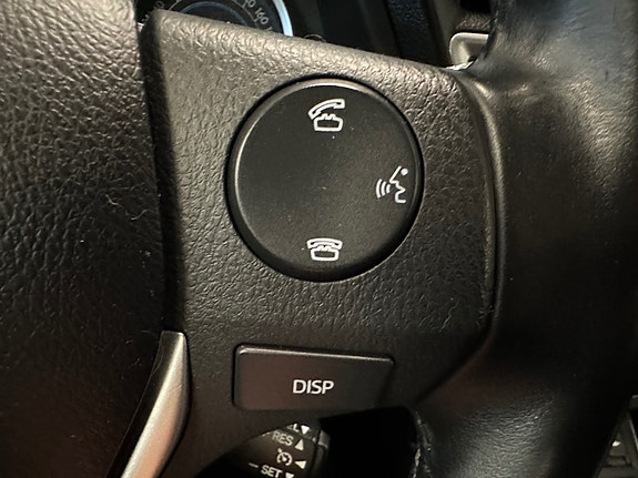 Toyota Auris 14 of 30