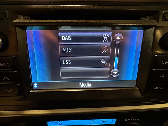 Toyota Auris 24 of 30