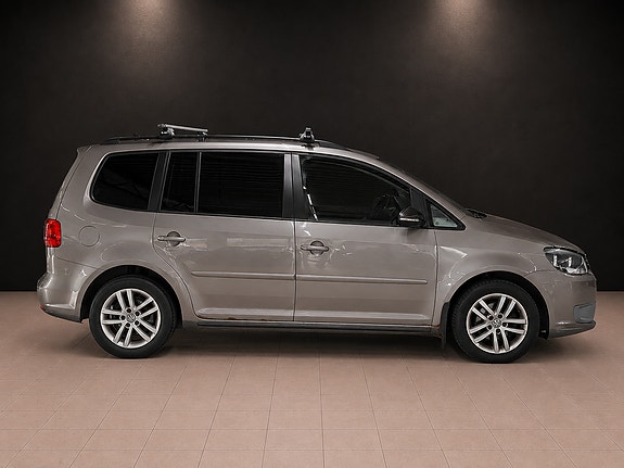 Volkswagen Touran 5 of 27