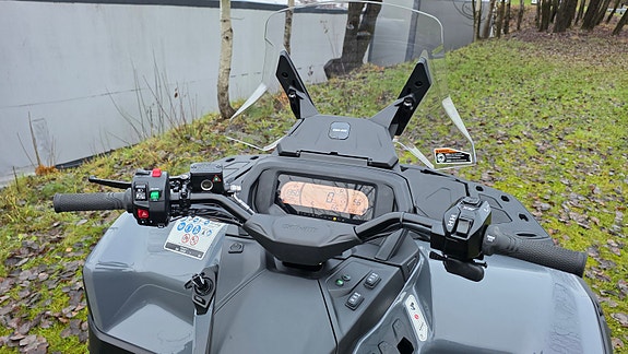 Can-Am Outlander 6x6 DPS 850 – DEMO ! LED-bar, konsoll m/vindskjerm & ekstra ryggelys 8 of 11
