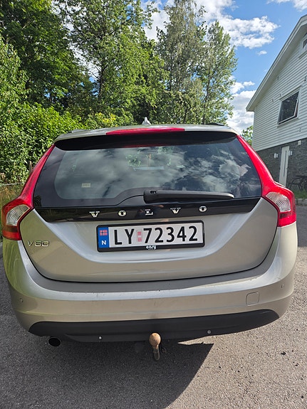 Volvo V60 4 of 14