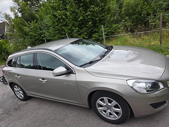 Volvo V60 10 of 14