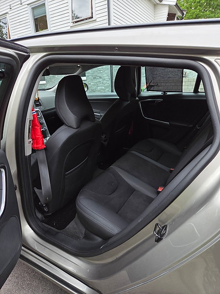 Volvo V60 6 of 14