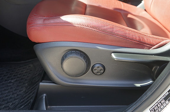 Mercedes-Benz B-Electric 24 of 30