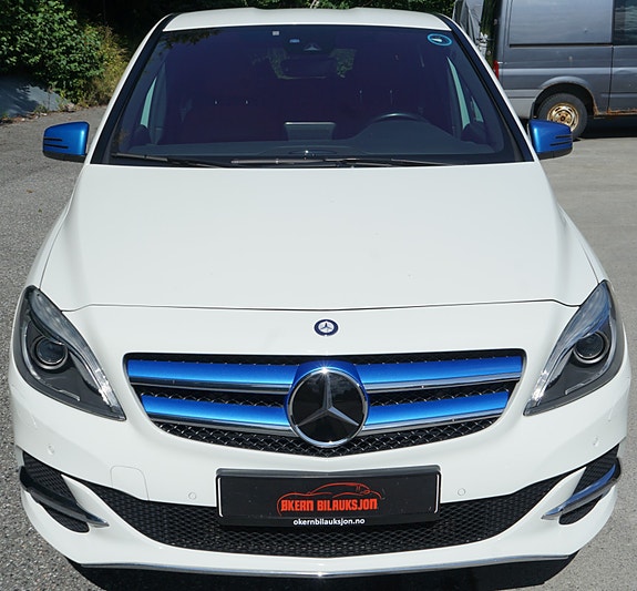 Mercedes-Benz B-Electric 21 of 30