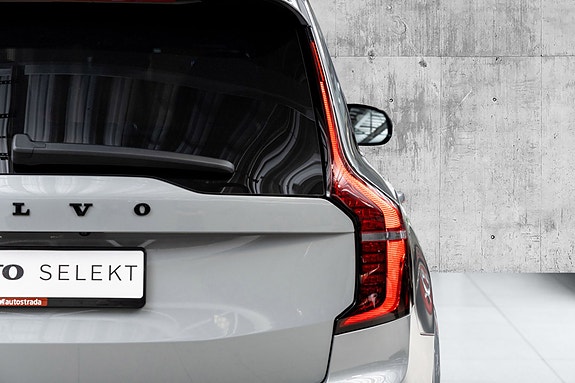 Volvo XC90 9 of 30