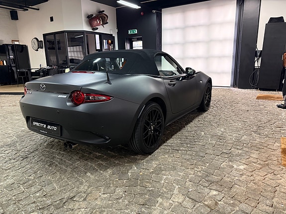 Mazda MX-5 5 of 15