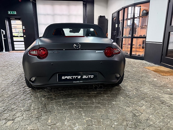 Mazda MX-5 4 of 15