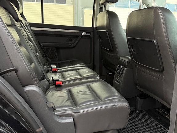 Volkswagen Touran 19 of 30