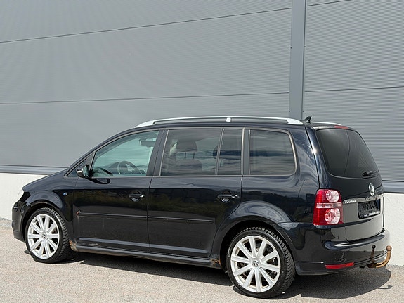 Volkswagen Touran 5 of 30