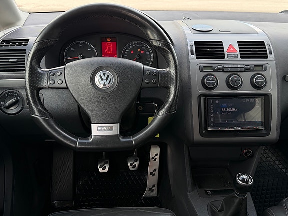 Volkswagen Touran 23 of 30