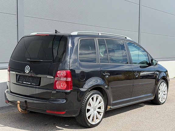 Volkswagen Touran 10 of 30